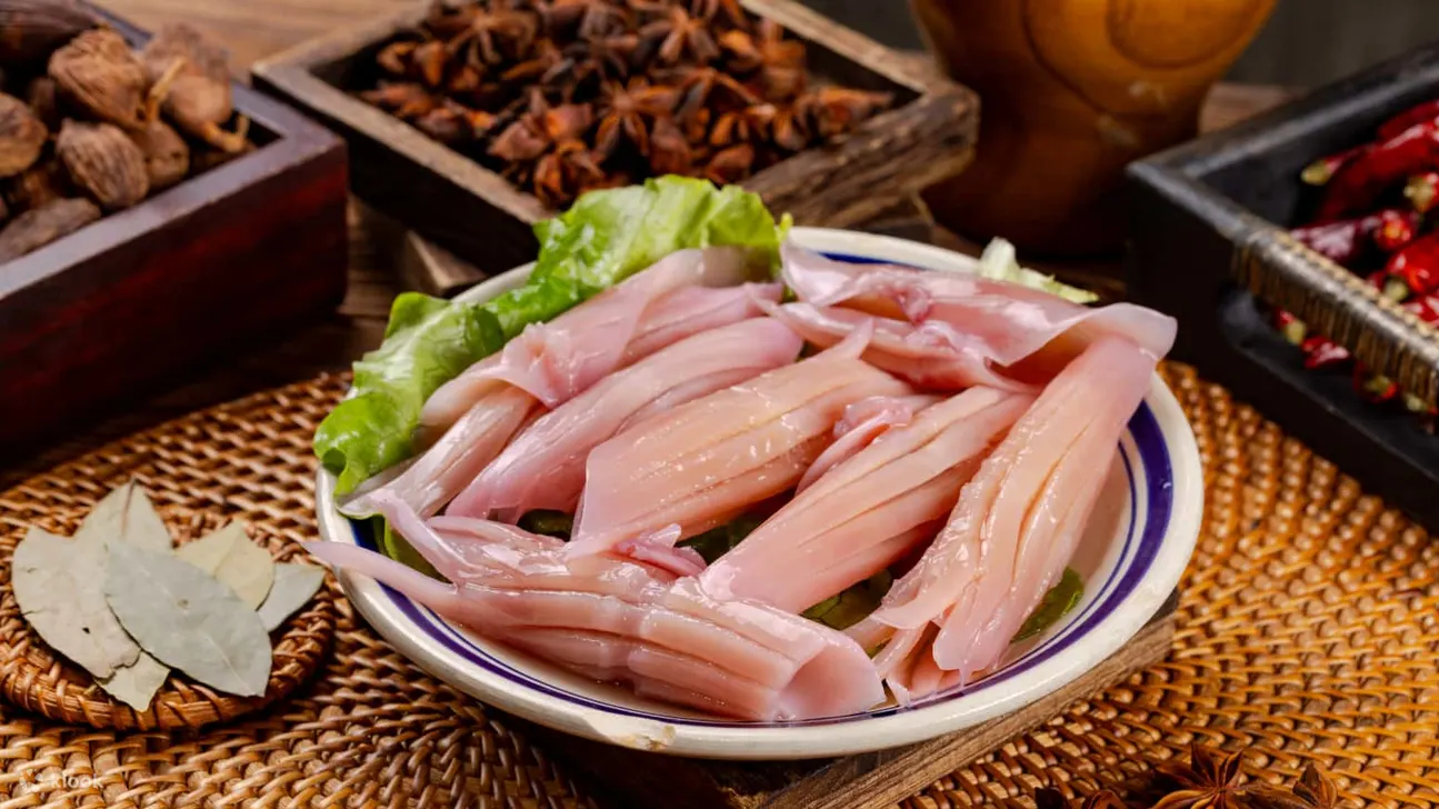李扯拐老火锅 · 麻辣鲜香重庆魂 | 东郊记忆店